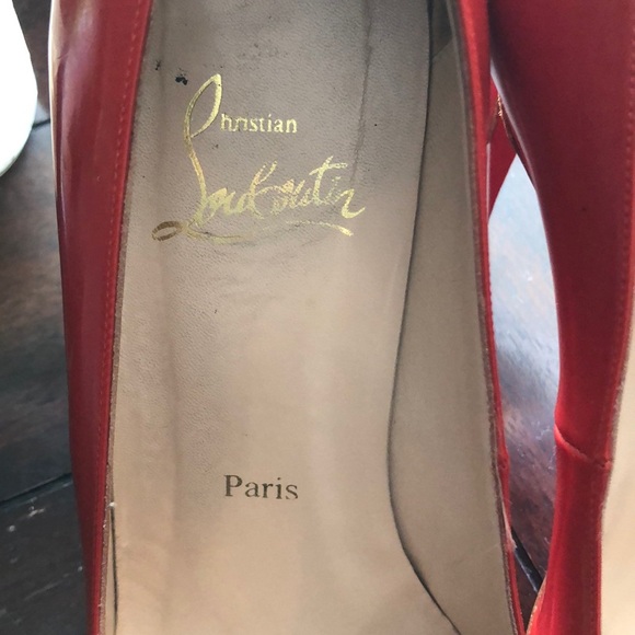 Beautiful red bottom heels - Picture 2 of 3